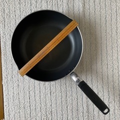 テフロン　フライパン　28センチ