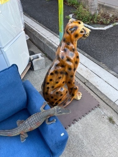 玄関前のインパクトに!! チーター!! 猛獣置物