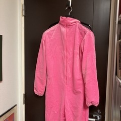 ピンク色のツナギ　ふわふわ　ぬいぐるみ　着ぐるみ　コスプレ