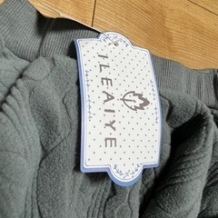 【新品・未使用】女の子　スカッツ　100㎝　🎀の画像