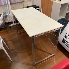 作業テーブル