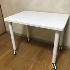 【決まりました】テーブル　移動式　机　ディスク　白　椅子つきの画像