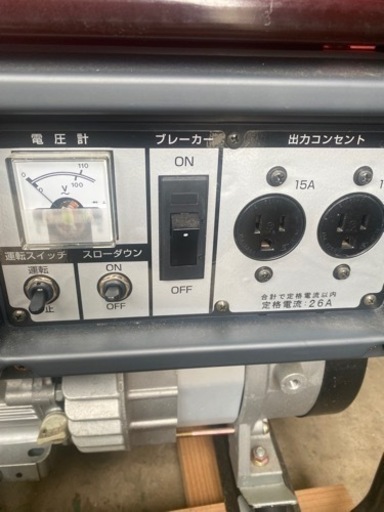超美品　新ダイワ　発電機　EGR2600 