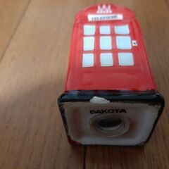 イギリスらしい食卓用塩コショウ入れ。の画像