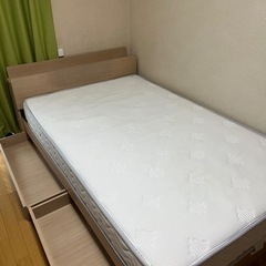 セミダブルマットレスとニットベッドフレーム