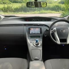 トヨタ プリウス ハイブリッド  S の画像