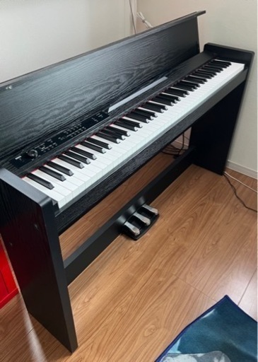 KORG製　52鍵盤　電子ピアノ(椅子付き) お売りします