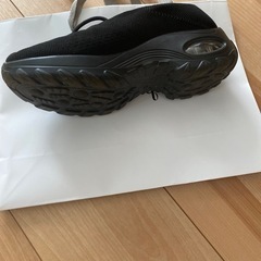 24.5㌢　黒　スニーカーの画像