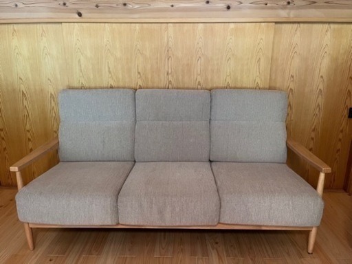 美品　ニトリ３人用ソファ