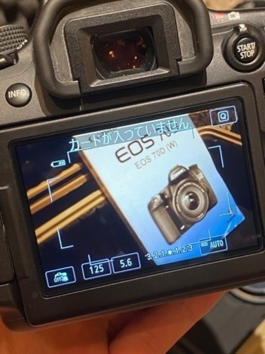 Canon EOS 70D ズームレンズSTM18-135mm オマケ付き
