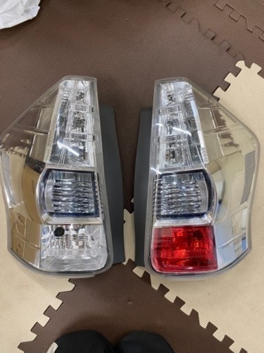 プリウス‪α‬テールランプ