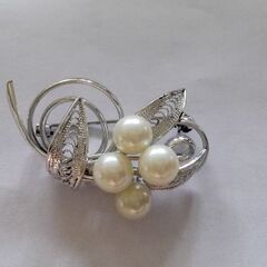 シルバー　真珠(フェイクか本物か不明)　二点　ブローチ