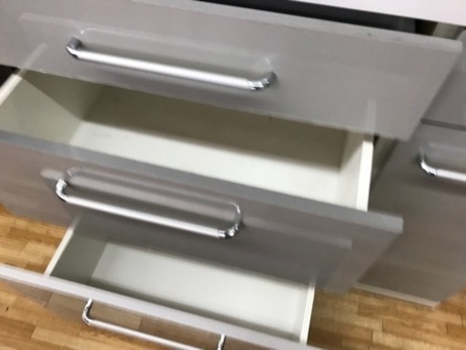 食器棚　キッチンボード　グレー　収納
