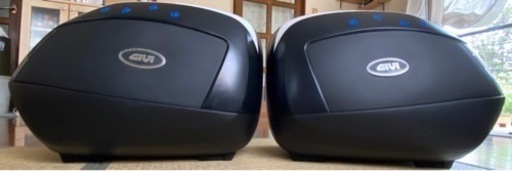 商談中　値下げ最終…giviサイドケースV35左右セット