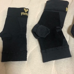 バンテリン足首？膝？四枚セットの画像