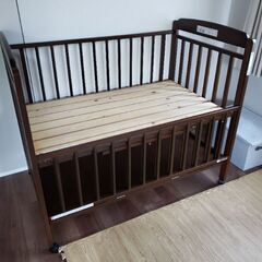 ベビーベッド(メーカー:サワベビー)の画像