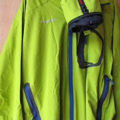 マムートMAMMUT フード付き防水ソフトシェル　正規品　未使用品の画像