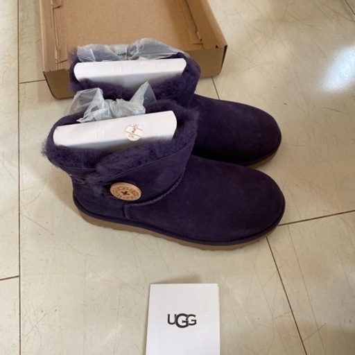 UGG MINI BAILLEY BUTTON2