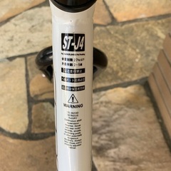 ストライダー セーブザチルドレン・ジャパンモデル 白の画像