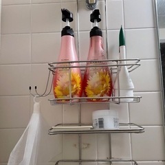 ステンレスシャワーラック　一人暮らし　ボトル置き
