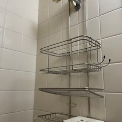 ステンレスシャワーラック　一人暮らし　ボトル置きの画像