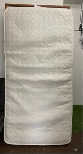 ★【中古品】ベッド マットレス付き 木製  約200cm×100cm×高さ25