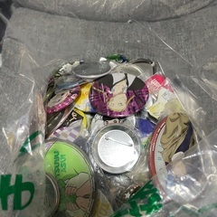 大量！缶バッジいろいろセット　東リベ、　黒バス、ヒロアカ、コナンなどの画像