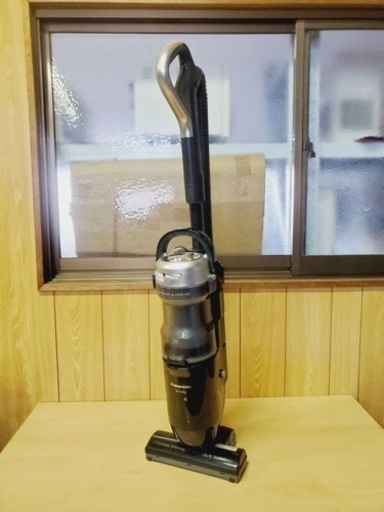 ET1552番⭐️Panasonic電気掃除機⭐️