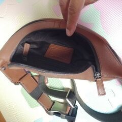 未使用品　コーチ　ボディーバッグ　ウエストバッグの画像