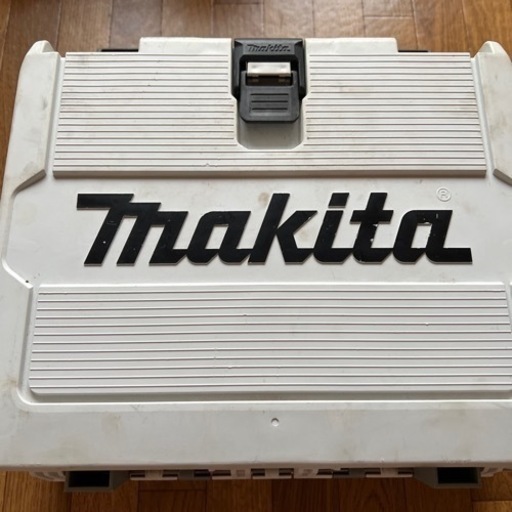 インパクトドライバ