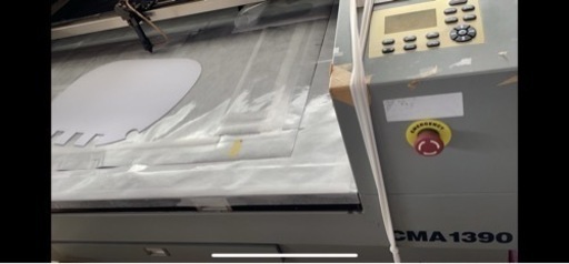 レーザーカットカット範囲1メーター　50万円