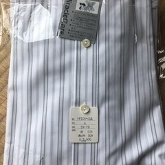 百貨店購入  M 39-78  白にグレーのクレージュ👔の画像
