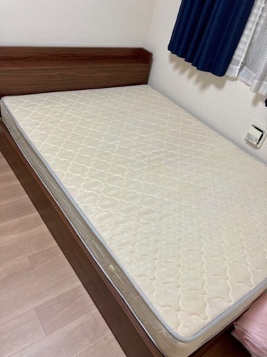 [美品]ダブルベッド　マットレス&トゥルースリーパー付き