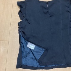 光沢シフォンフリルブラウス ブラック Lサイズの画像