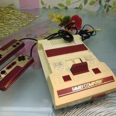 1.000円　初代ファミコン中古　　動作しませんパーツ取りに如何　レトロな感覚　ジャンクの画像