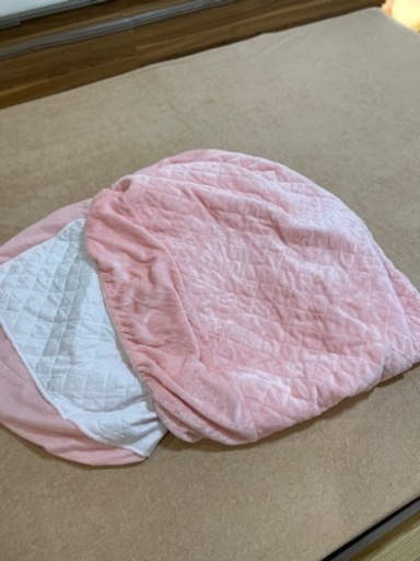ワイドキングサイズベッド　3〜4人用　ベッド　夏用シーツ　冬用シーツ付き
