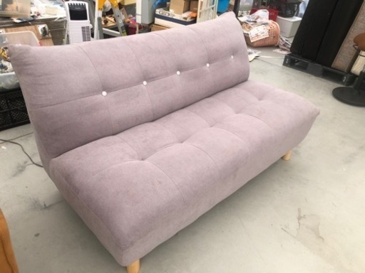 クッションのボリュームがすごい2人掛けソファ　W1500×D800×H850