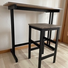 カウンターテーブルとチェアのセット