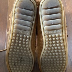 ミネトンカ モカシンブーツ の画像