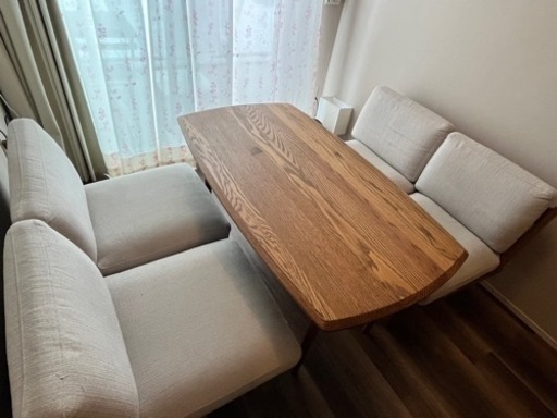 【決まりました】MOMONATURAL VENT ダイニングテーブル&ソファ