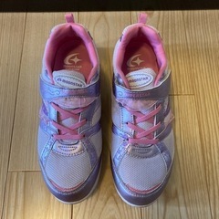 運動靴24㌢