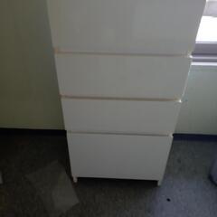 白い引き出しタンス備品