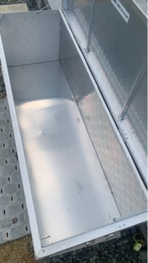 アルミツールボックス　アルミ縞板　工具箱