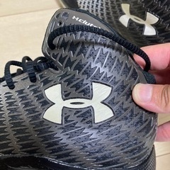 アンダーアーマー　室内シューズの画像