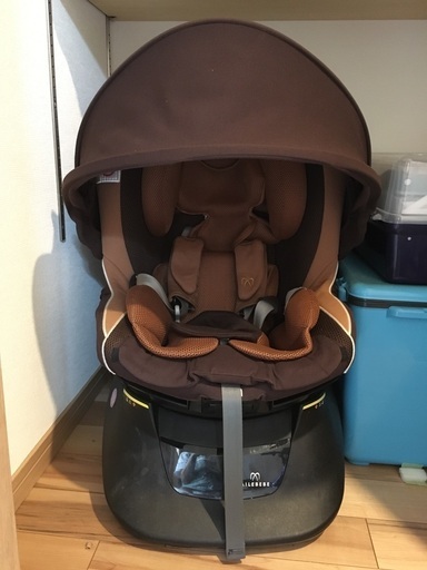AILEBEBE クルット　チャイルドシート