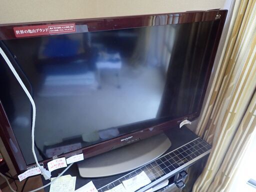 SHARP　液晶TV　32型　2台あり