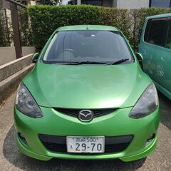 2010 年　マツダ　デミオ