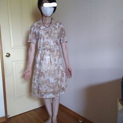 値下げ。８月末迄の記載。昭和レトロ　今にないデザイン。珍しい生地。洋装品店仕立て。の画像