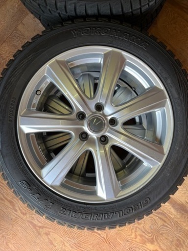 スタッドレスタイヤ　YOKOHAMAタイヤ4本セット　225/55R18インチ　アルミホイール付き