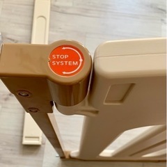 ベビザらス ベビーゲート  ロックゲートの画像